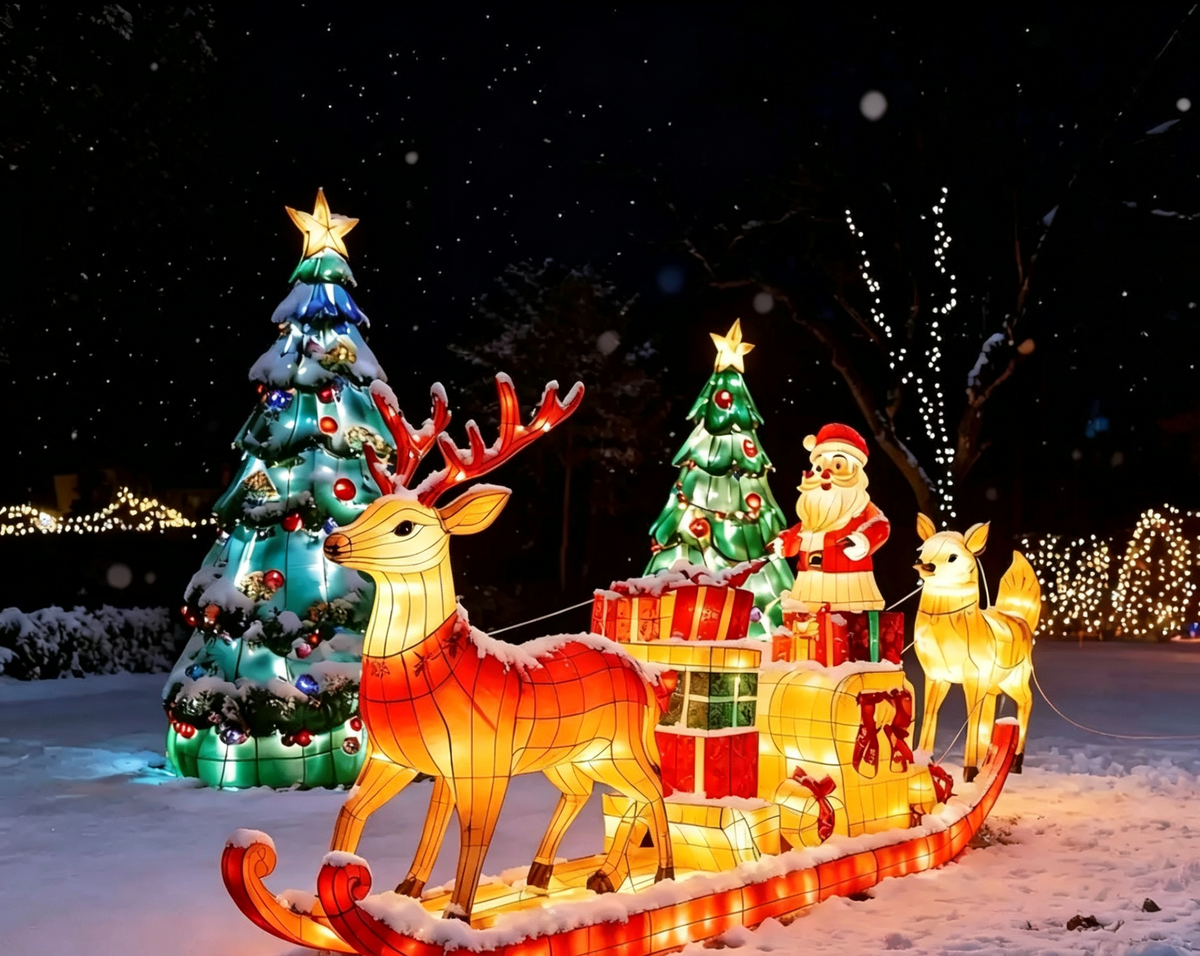 Santa & Reindeer Sleigh Christmas Lanterns
